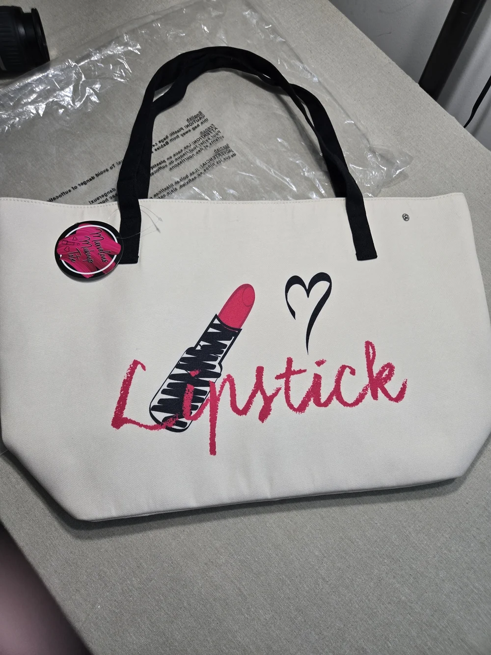 Marvelous Canvas Lipstick Tote Bag with Black Handles - Pink Print NWT